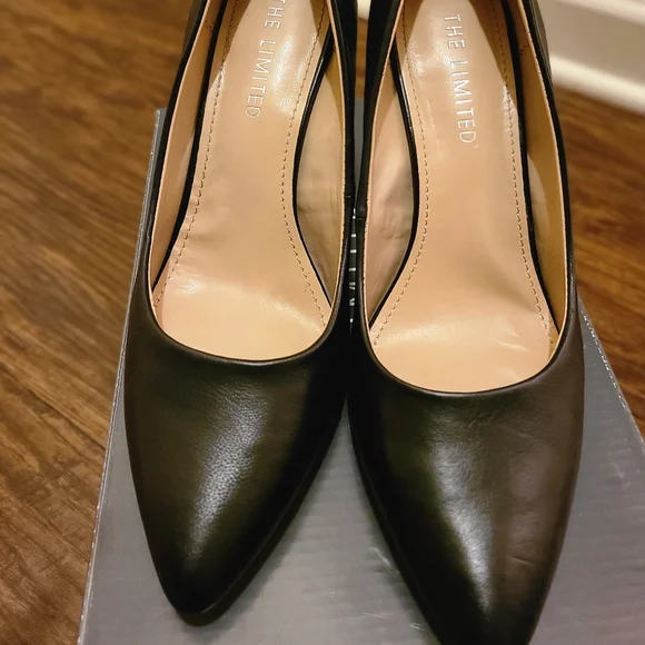 The LIMITED Tatum Pump - Picture 7 of 7